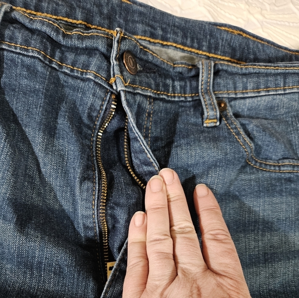 Levi's 505 Straight Leg Men's Jeans in Medium Blue Denim Size 38X32 - Picture 9 of 9